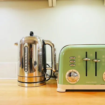 Lägenhet Elliston Two Bedroom Garden Flat *