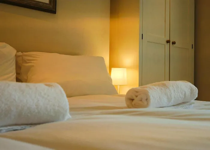 Apartment Elliston Two Bedroom Garden Flat *