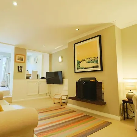 Elliston Two Bedroom Garden Flat