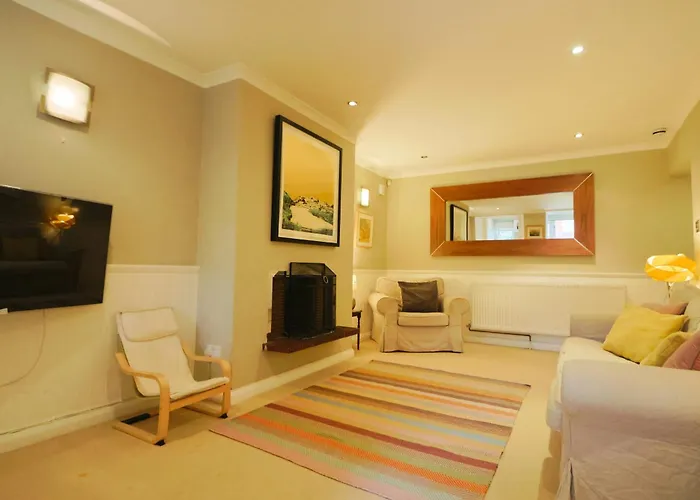 Elliston Two Bedroom Garden Flat Apartman Bristol