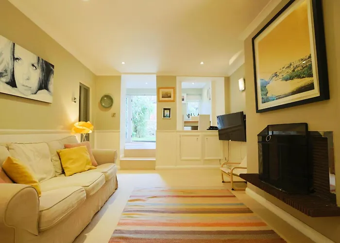 Elliston Two Bedroom Garden Flat Apartman Bristol